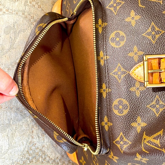 Louis Vuitton Monogram Montsouris GM - Picture 6 of 7